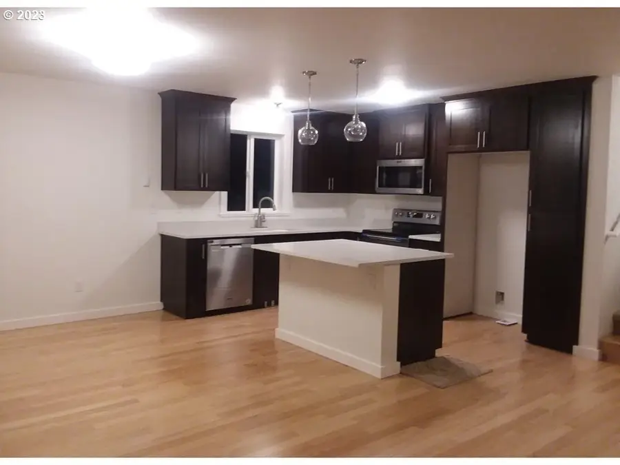 877 Virginia Cir, Clatskanie, OR 97016 - Image #2