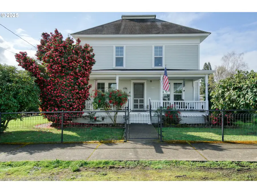 345 E First St, Yamhill, OR 97148 - Image #2