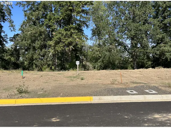 3088 NW Pinehurst Dr #48, McMinnville, OR 97128