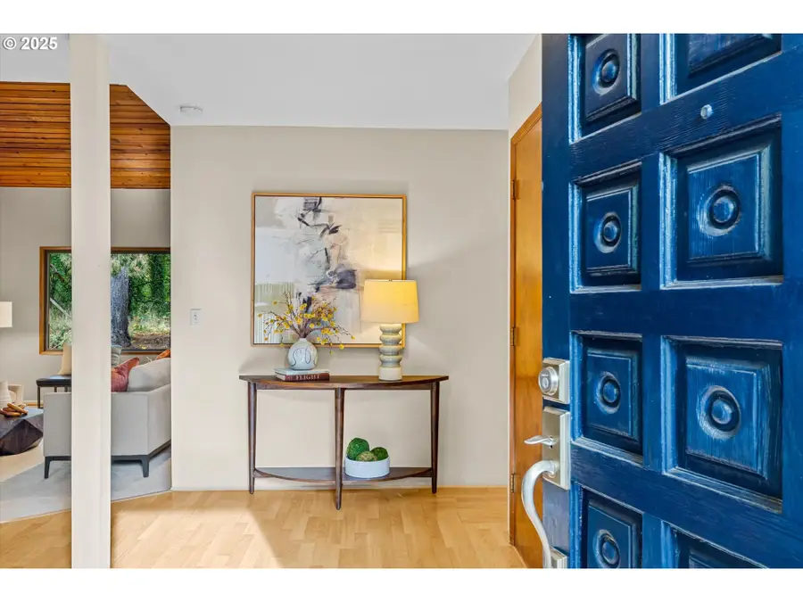 1269 Rockinghorse Ln, Lake Oswego, OR 97034 - Image #3