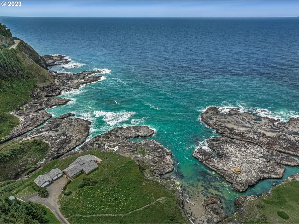 1251 Highway 101, Yachats, OR 97498 - Image #1