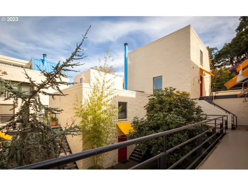 1927 NW Hoyt St, Portland, OR 97209 - Image #2