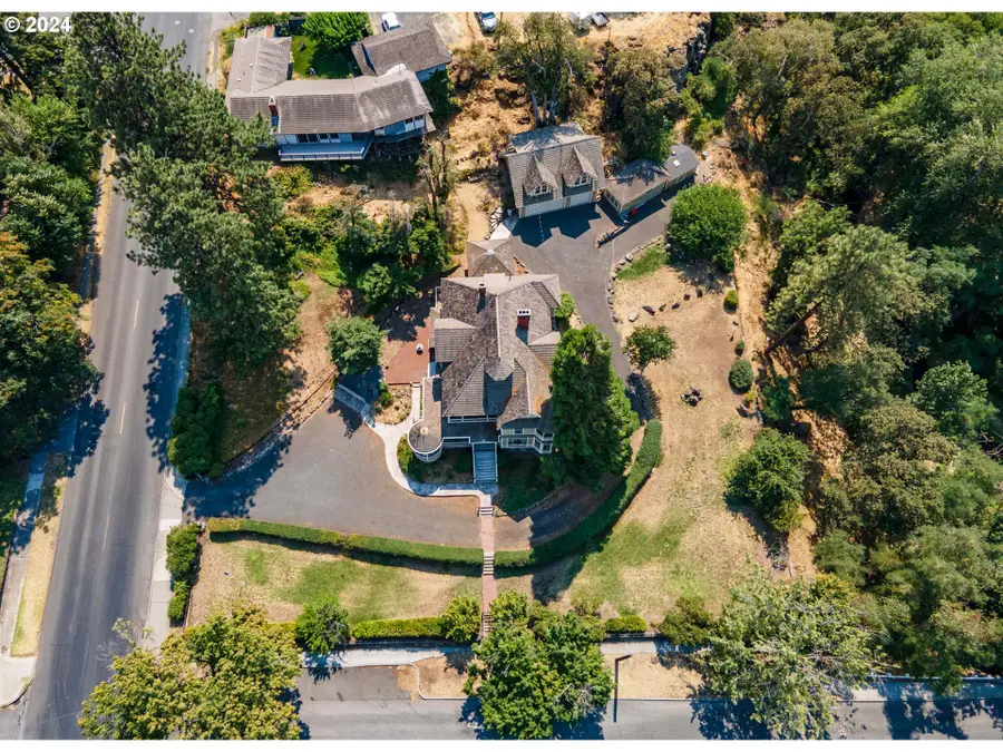 608 W 6th St, The Dalles, OR 97058 - Image #3