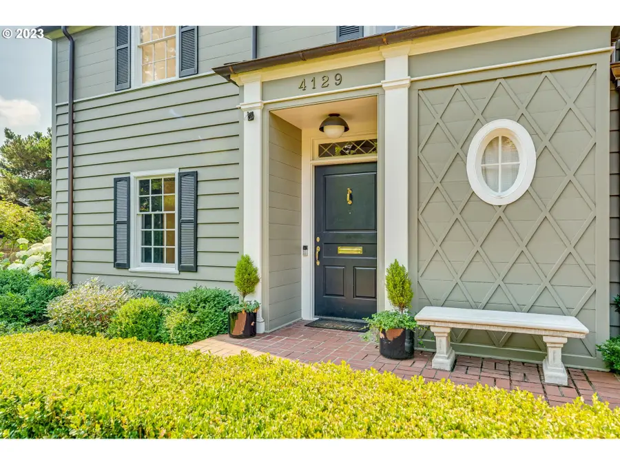 4129 SW Greenleaf Ct, Portland, OR 97221 - Image #2