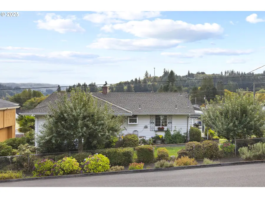 505 SW Tichenor St, Clatskanie, OR 97016 - Image #3