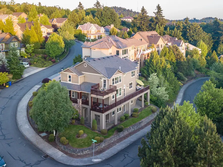 2652 NW Birkendene St, Portland, OR 97229 - Image #3