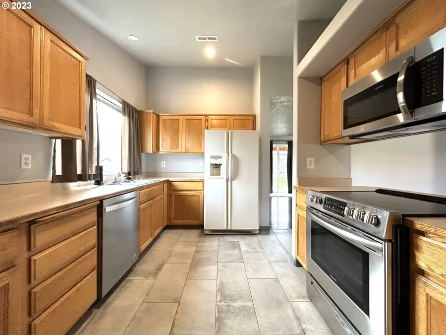 326 Outback Ln, Glendale, OR 97442 - Image #3