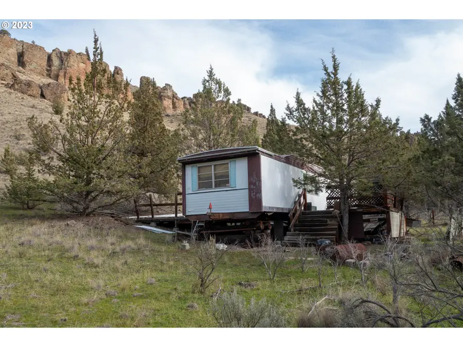 39968 Highway 218, Fossil, OR 97830 - Image #2