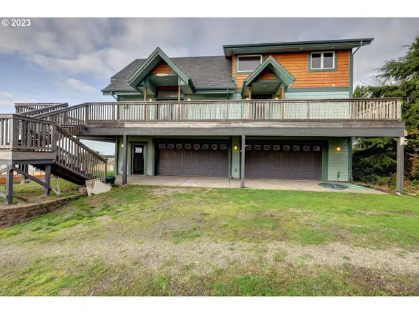 31102 J Pl, OceanPark, WA 98640