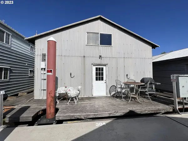 4 E Port Marina Dr #304, HoodRiver, OR 97031