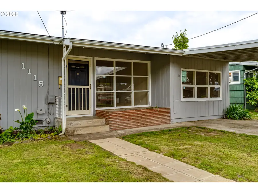 1115 S 8th St, Cottage Grove, OR 97424 - #3