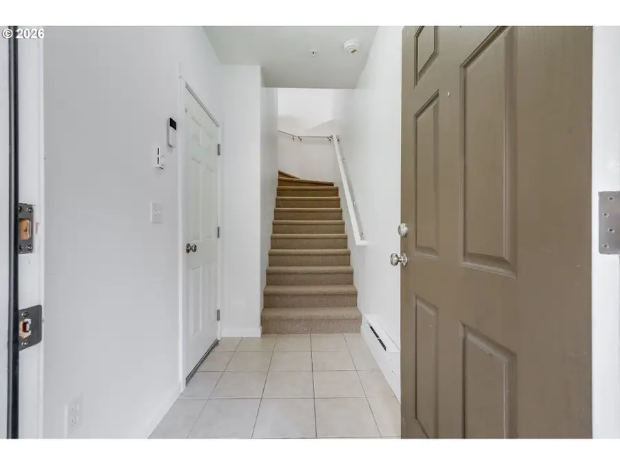 10857 SW Canterbury Ln #202, Tigard, OR 97224 - #3