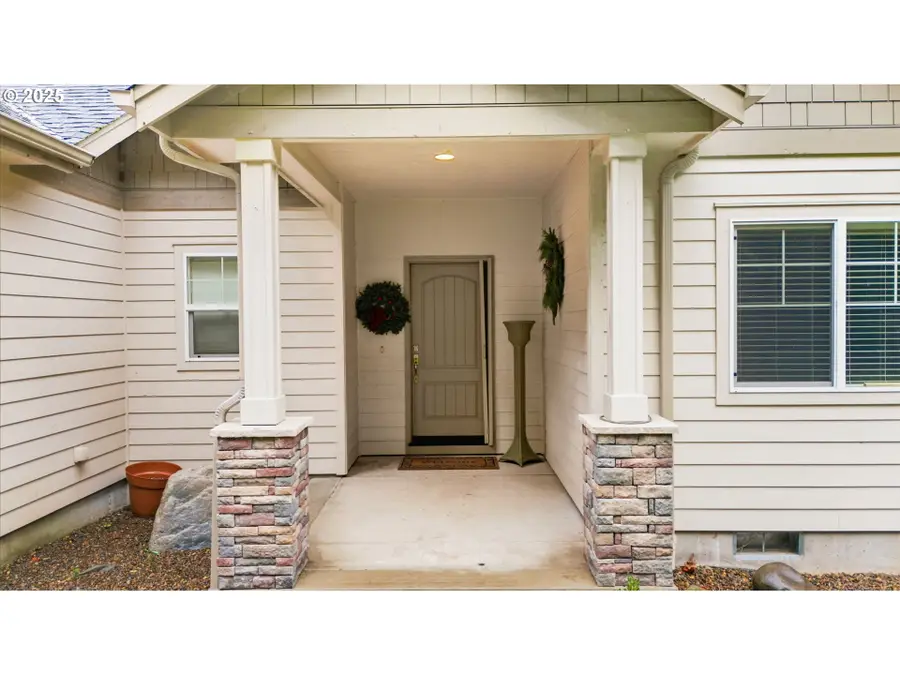 40971 Deerhorn Rd, Springfield, OR 97478 - Image #3