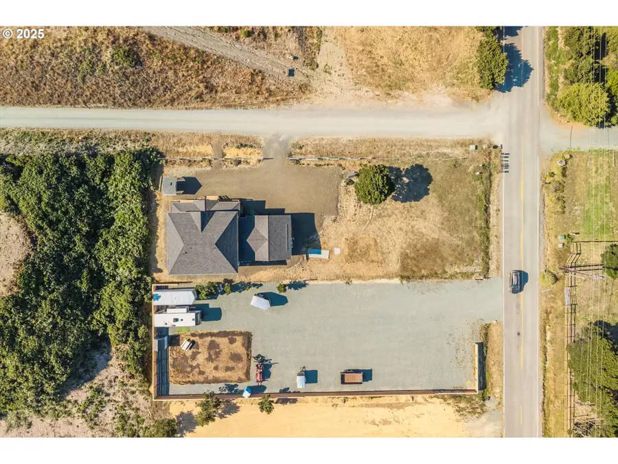 87142 Vesta Ln, Bandon, OR 97411 - Image #3