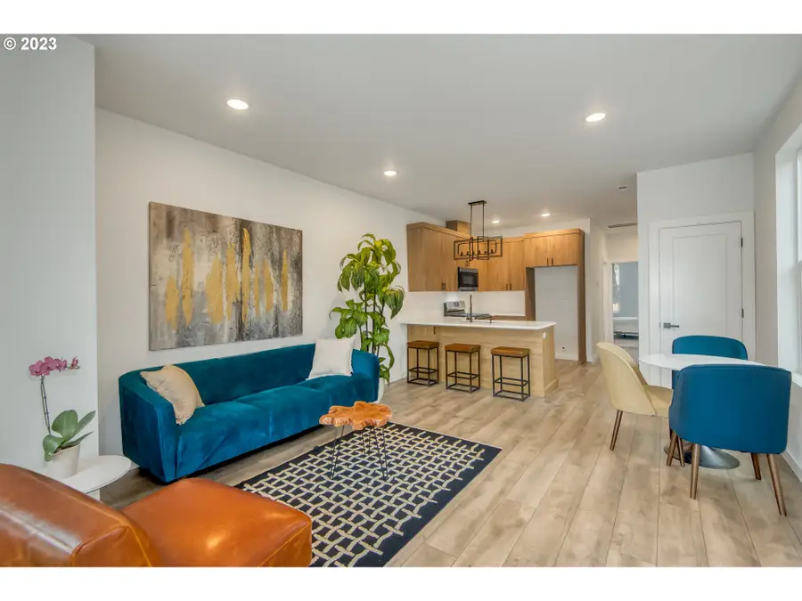 1307 SW Carson St, Portland, OR 97219 - Image #2