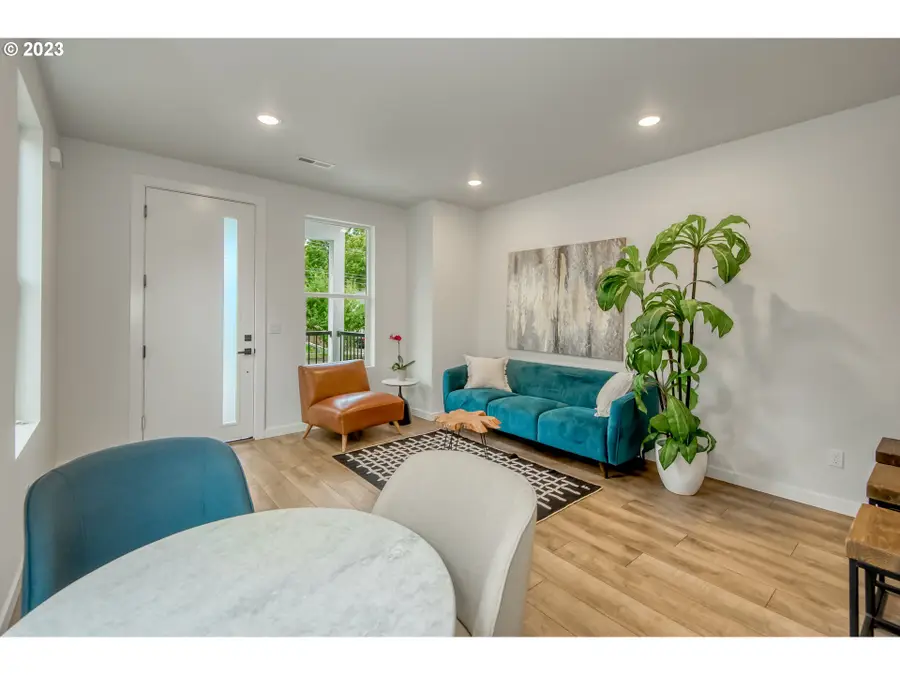 1307 SW Carson St, Portland, OR 97219 - Image #3