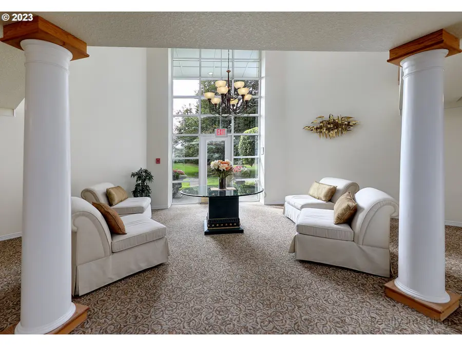 15420 NE Knott St #8, Portland, OR 97230 - Image #3