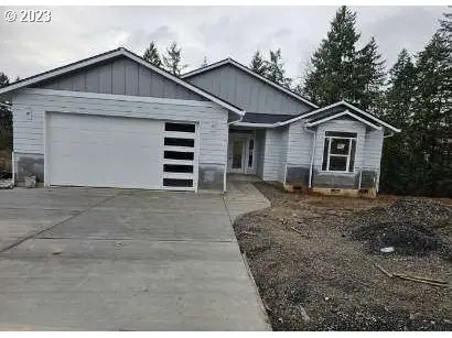 35470 Valley View Dr, StHelens, OR 97051