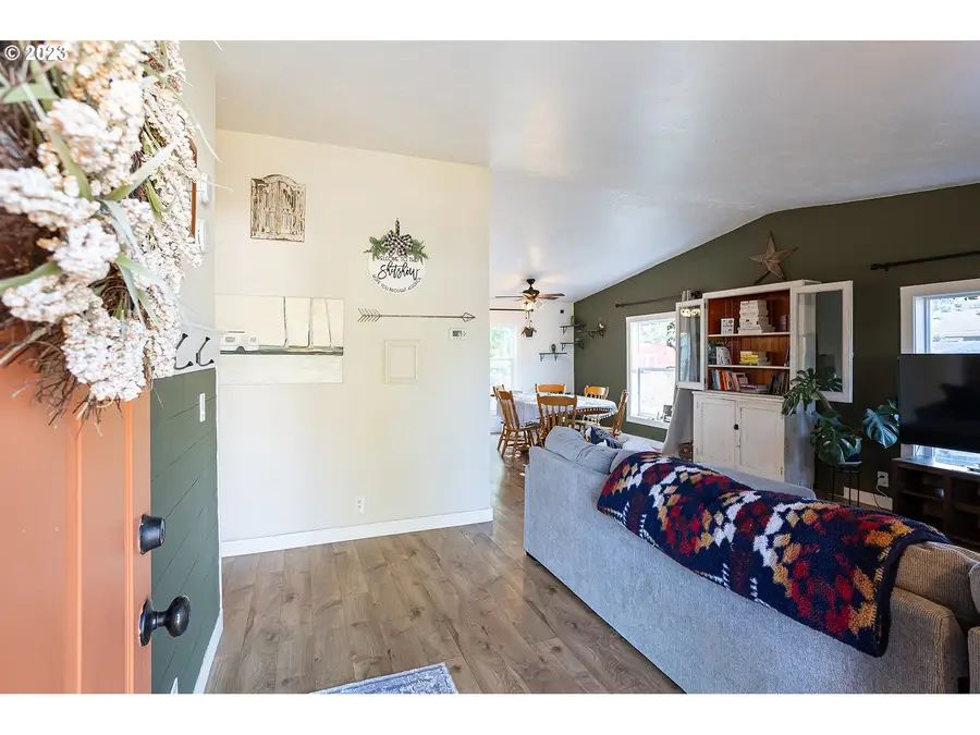 485 E 2nd St, Halsey, OR 97348 - Image #3