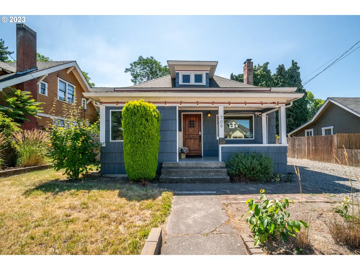 709 W Fourth Plain Blvd, Vancouver, WA 98660 - Image #1