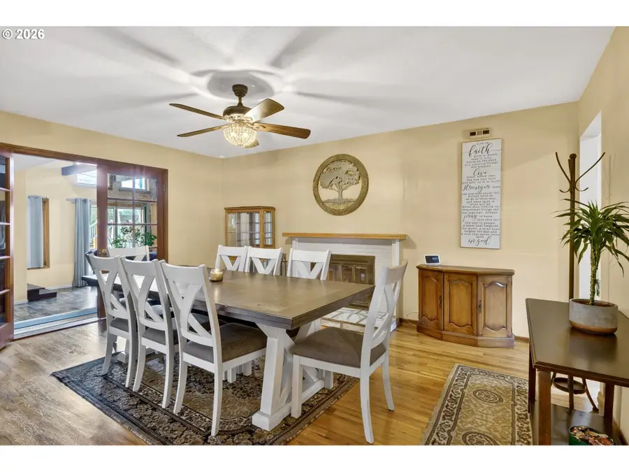 14530 NE Knott Ct, Portland, OR 97230 - Image #3