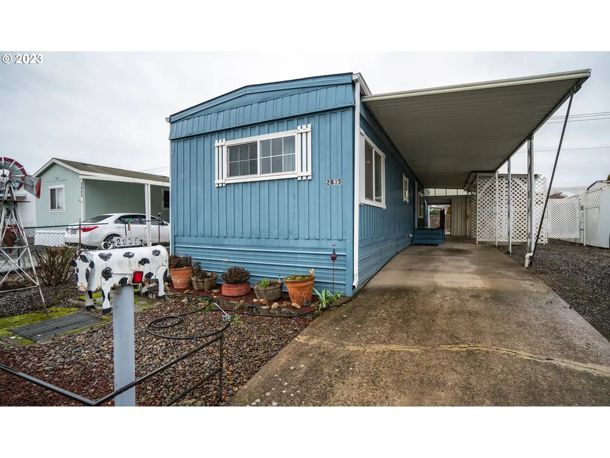 2835 Surf Ct, Salem, OR 97305 - Image #1