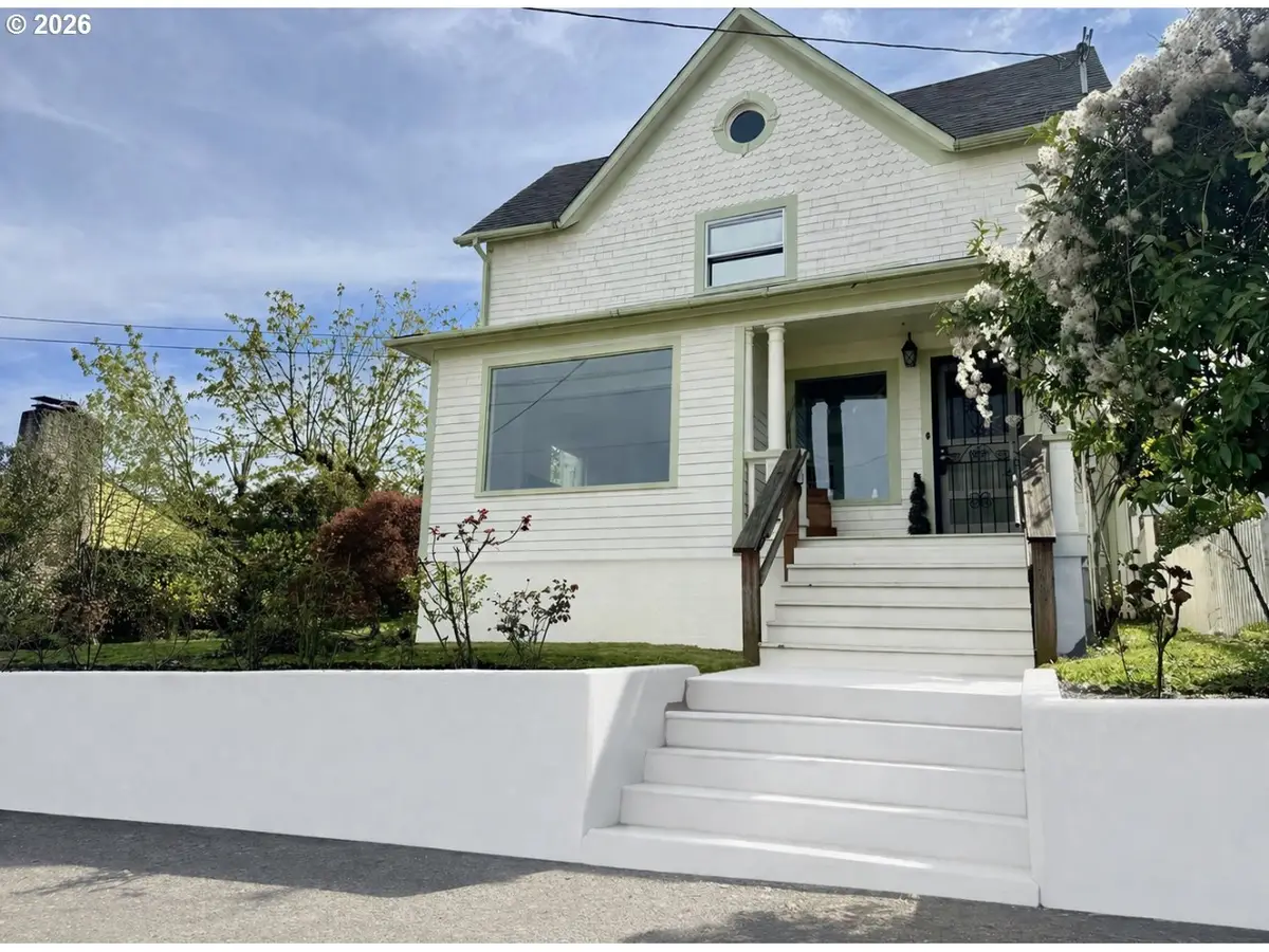 322 W C St, Rainier, OR 97048 - #1