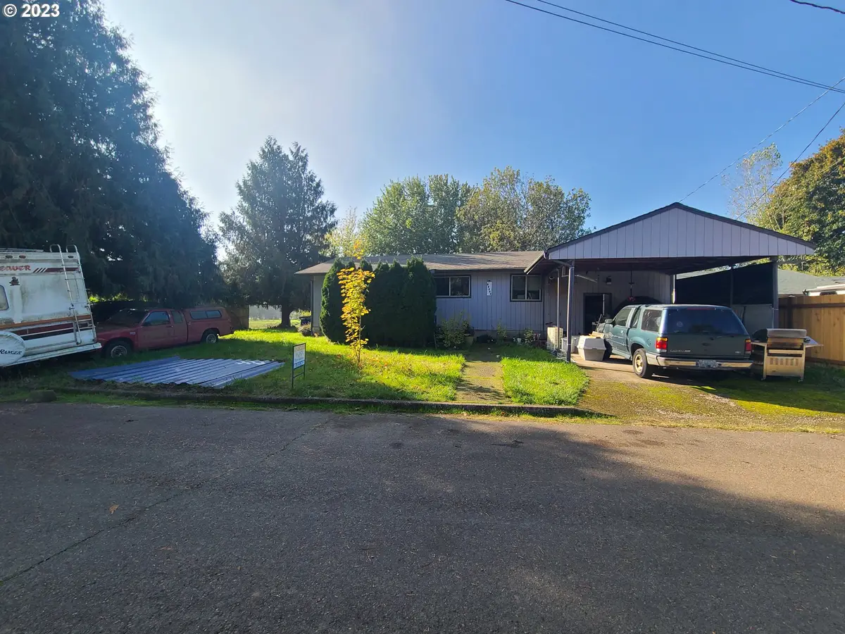 94034 Viking St, Junctioncity, OR 97448 - Image #1