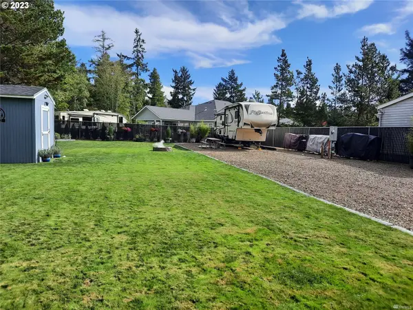 30202 M Pl, OceanPark, WA 98640