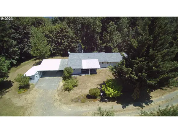 1137 Autumn Ln, Glendale, OR 97442