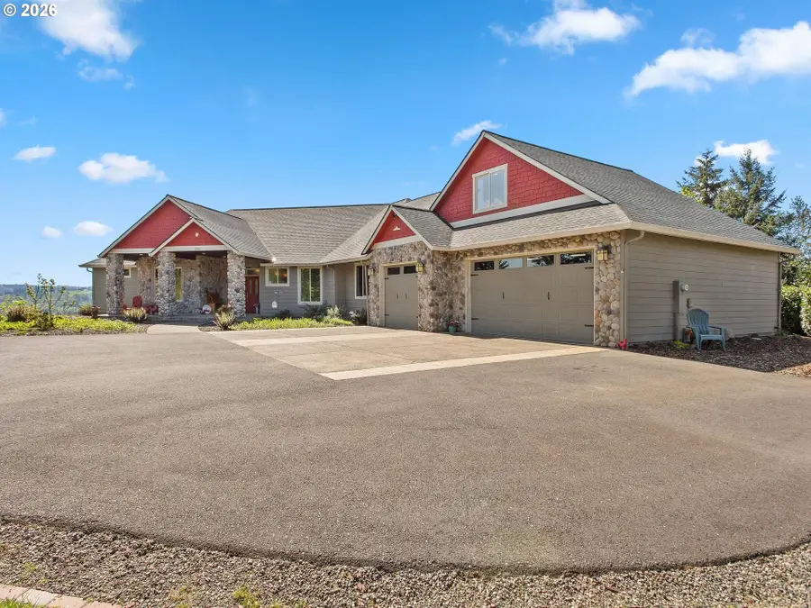223 Southern Cross Ln, Woodland, WA 98674 - #2