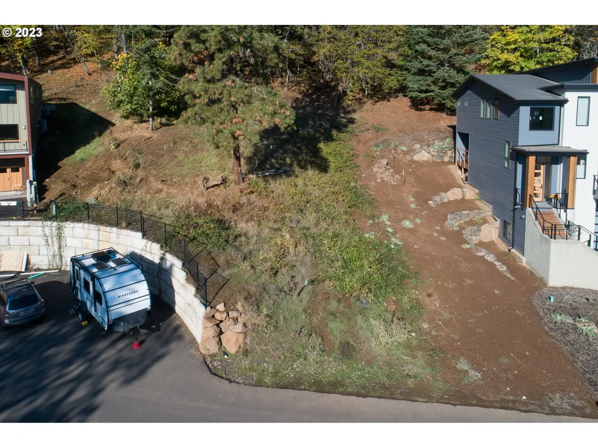 236 NW Sophie Ln, White Salmon, WA 98672 - Image #1