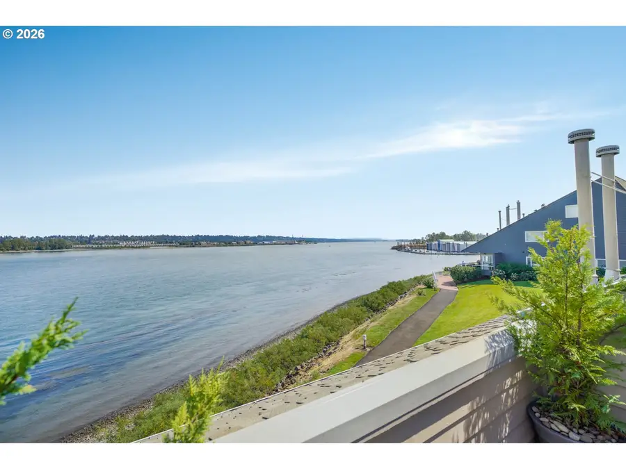 91 N Hayden Bay Dr, Portland, OR 97217 - #2