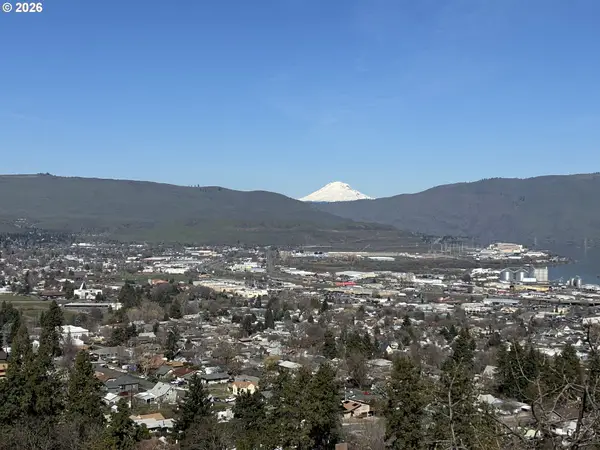 321 E Scenic Dr, TheDalles, OR 97058