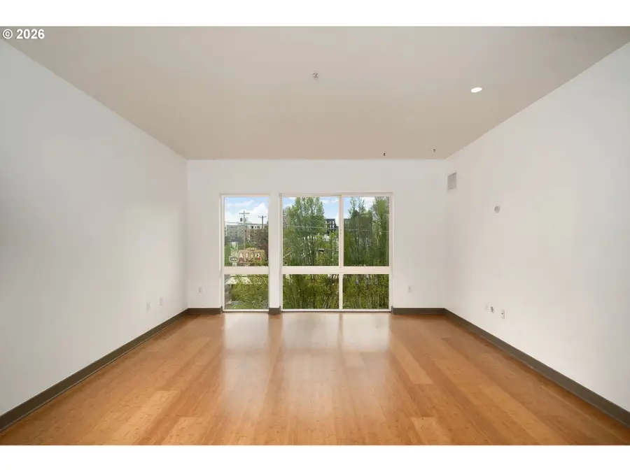 3970 N Interstate Ave #403, Portland, OR 97227 - #3