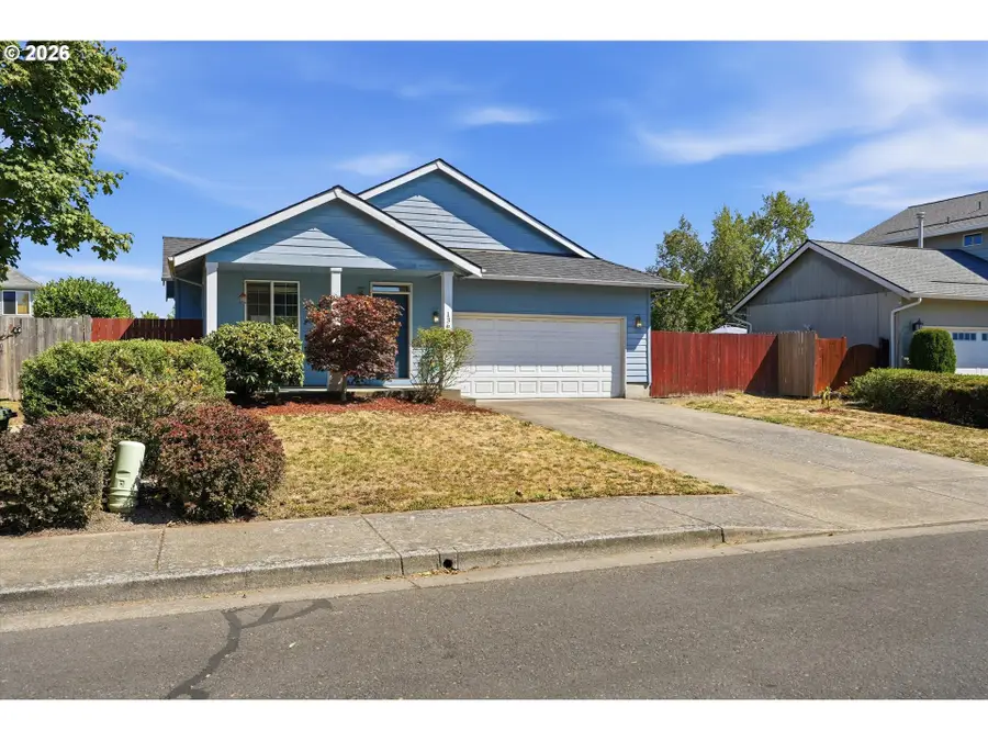 1367 Constitution Ave, Woodburn, OR 97071 - #3
