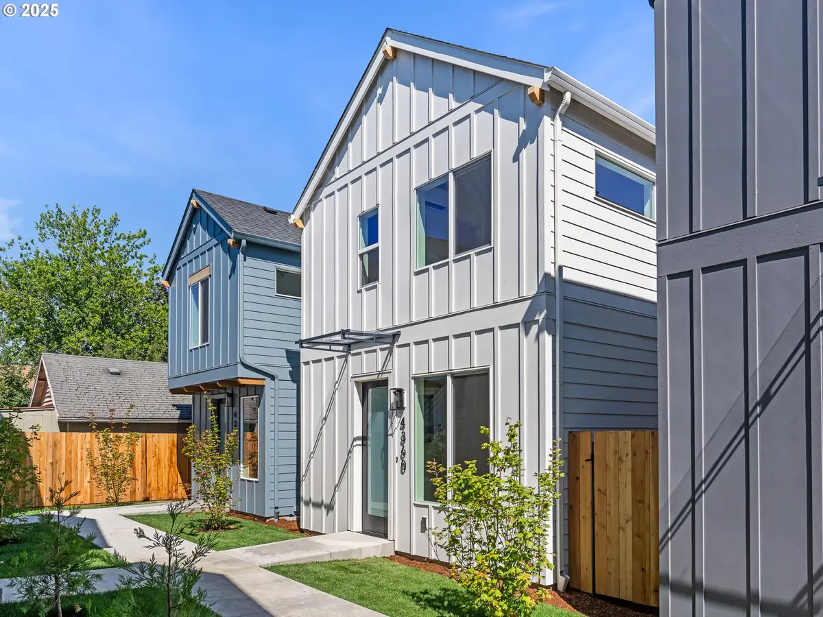 4360 NE Going St, Portland, OR 97218 - Image #1