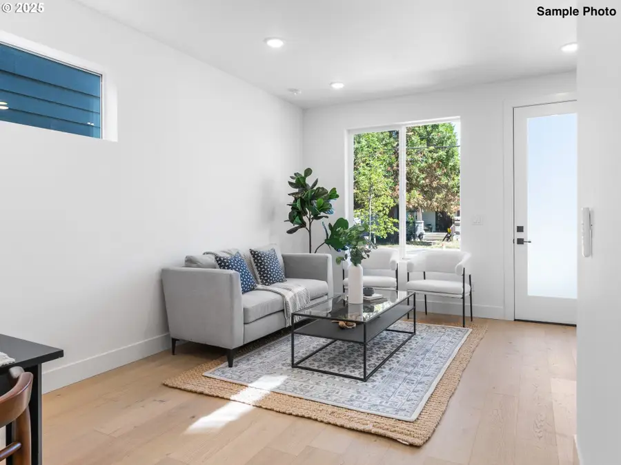 4360 NE Going St, Portland, OR 97218 - Image #2