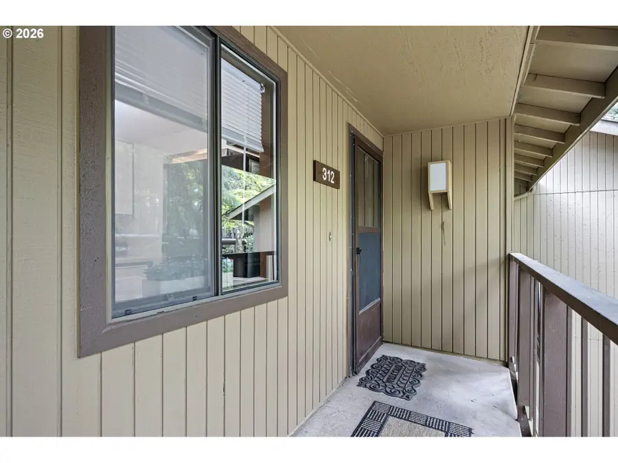 312 Hunington Ave, Eugene, OR 97405 - #2