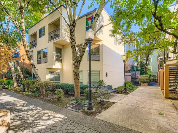 1535 SW Clay St #134, Portland, OR 97201