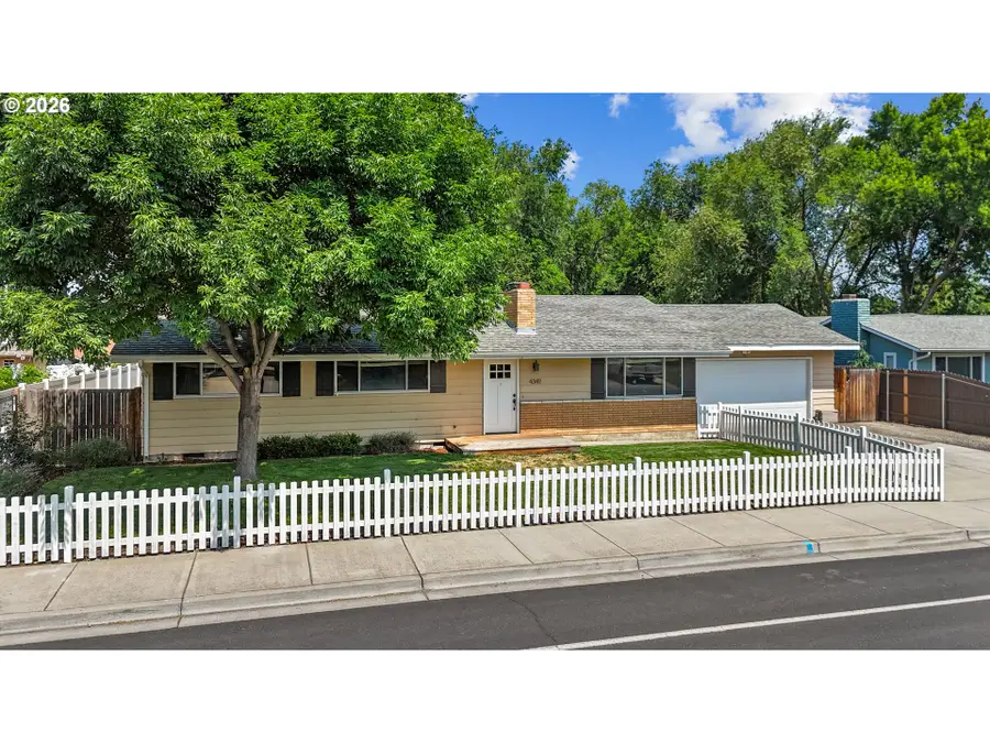 4349 SW Quinney Ave, Pendleton, OR 97801 - #3