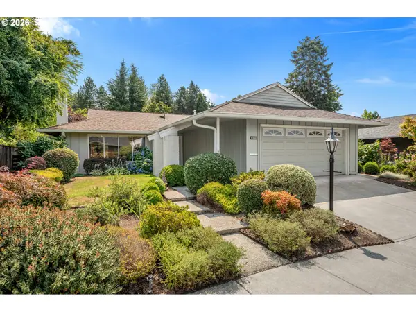 10160 SW Century Oak Dr, Tigard, OR 97224