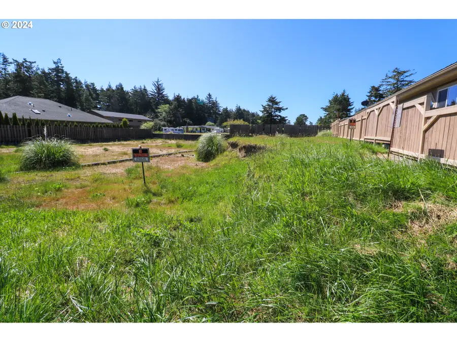 755 Edwards, Coos Bay, OR 97420 - Image #3