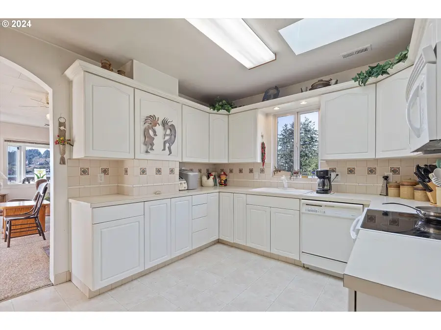 3770 NE 12th St, Otis, OR 97368 - Image #3