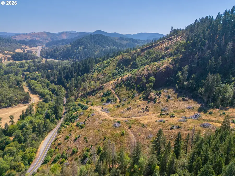 3887 Strickland Canyon Rd, Roseburg, OR 97471 - #3
