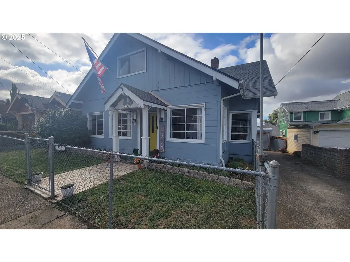 523 SE Rice Ave, Roseburg, OR 97470 - Image #1