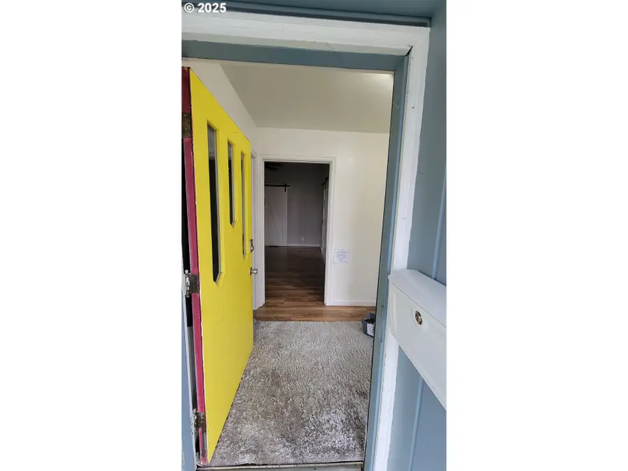 523 SE Rice Ave, Roseburg, OR 97470 - Image #3