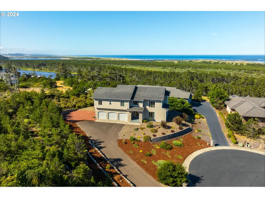 21 Twin Tree Ct, Florence, OR 97439 - Image #2