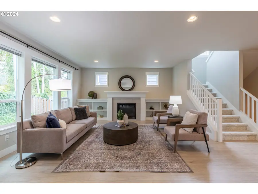 17683 SW Cobb Ln, Beaverton, OR 97007 - Image #3