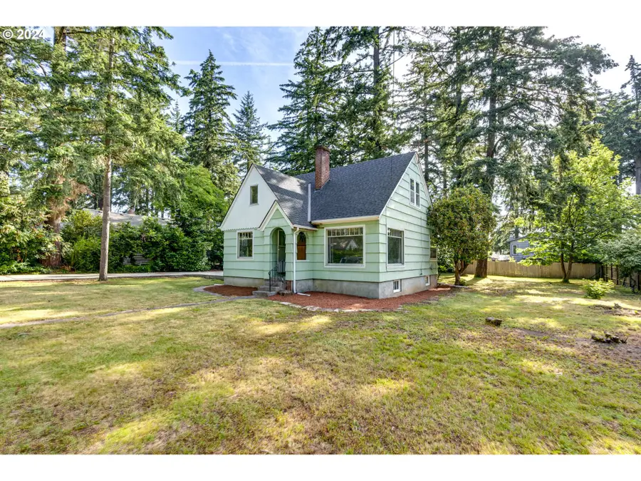 3230 SE 118th Ave, Portland, OR 97266 - #2